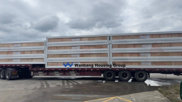 Loading plan of flat pack container houses — 14 sets per 40HQ container reduces freight cost per unit